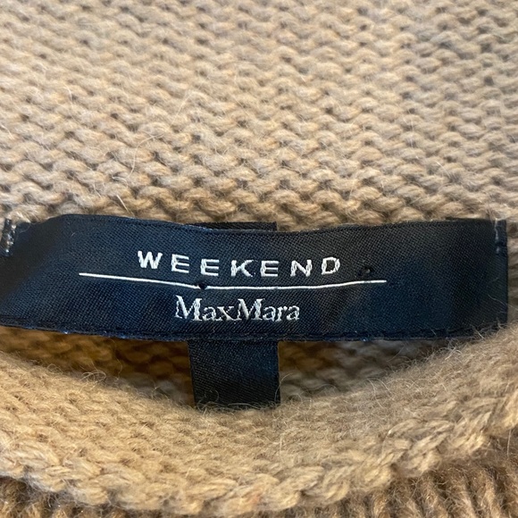 Two-Tone Knit Dress with Striped Sleeves - Picture 2 of 2